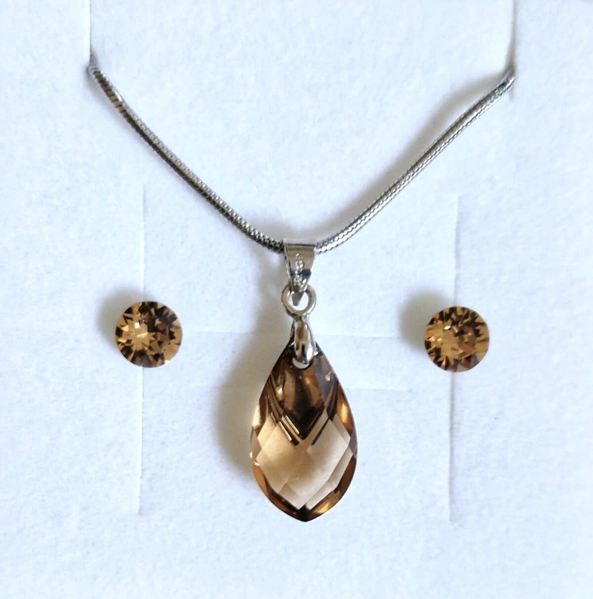 Swarovski® kristályos ékszerszett – Pear – Shaped 18 mm, Colorado Topaz -Light Chrome + díszdoboz