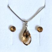 Swarovski® kristályos ékszerszett – Pear – Shaped 18 mm, Colorado Topaz -Light Chrome + díszdoboz