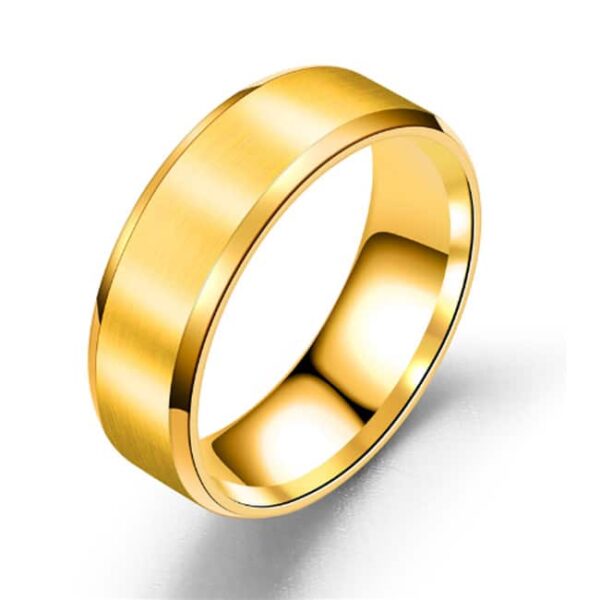 Arany színű, lapos szélű nemesacél gyűrű