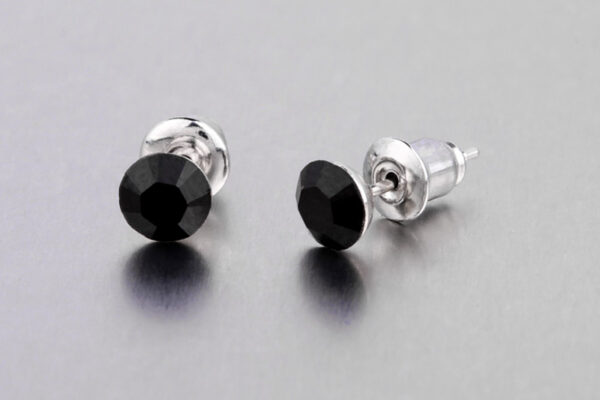 Fekete swarovski fülbevaló - 5 mm
