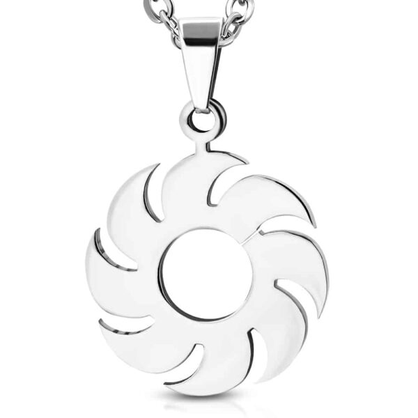 Ezüst színű, fűrészlap alakú nemesacél medál