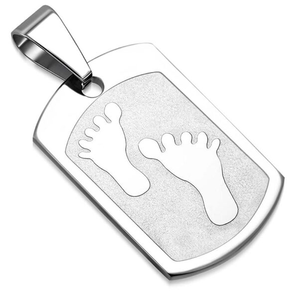 Ezüst színű talpnyom motívumos nemesacél medál