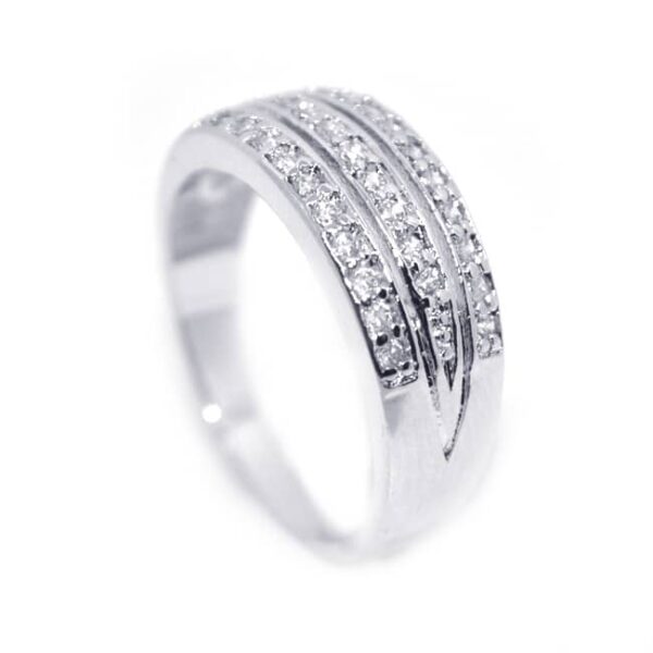 Sandra kristályos női gyűrű fehér arany színben