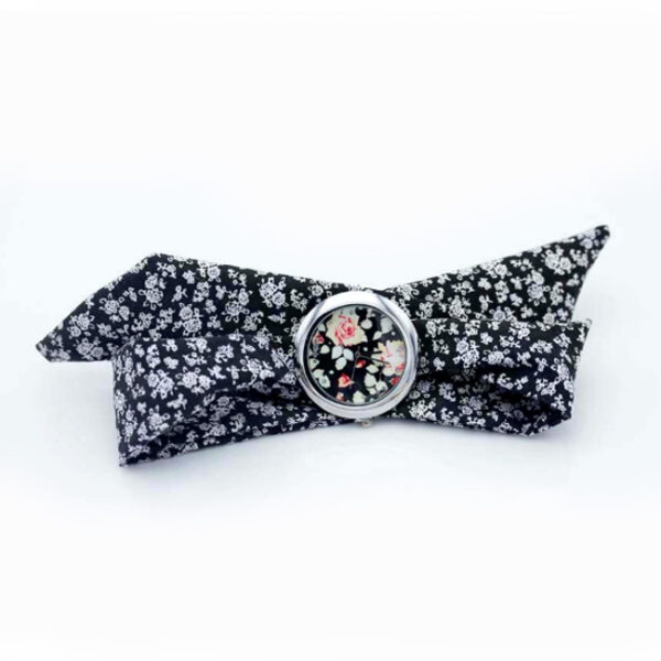 Divatos, nyárias karóra fekete, virágos szövet szíjjal