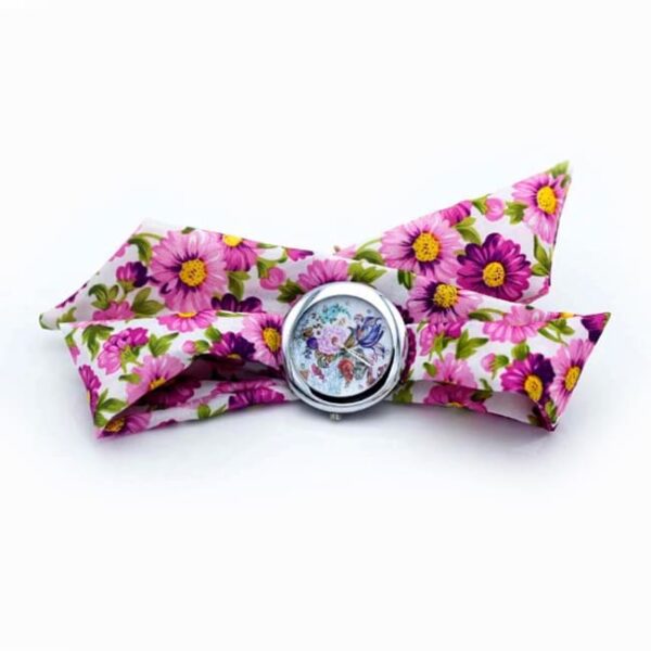 Divatos, nyárias karóra fehér-rózsaszín, virágos szövet szíjjal 