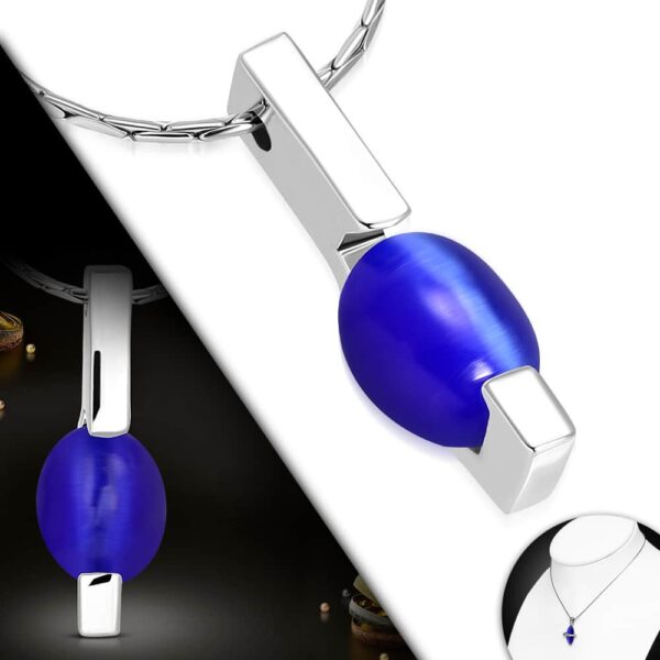 Ezüst színű nyaklánc, sötétkék cirkónia kristályos medállal