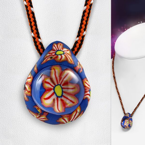 Bernadett nyaklánc virágos medállal