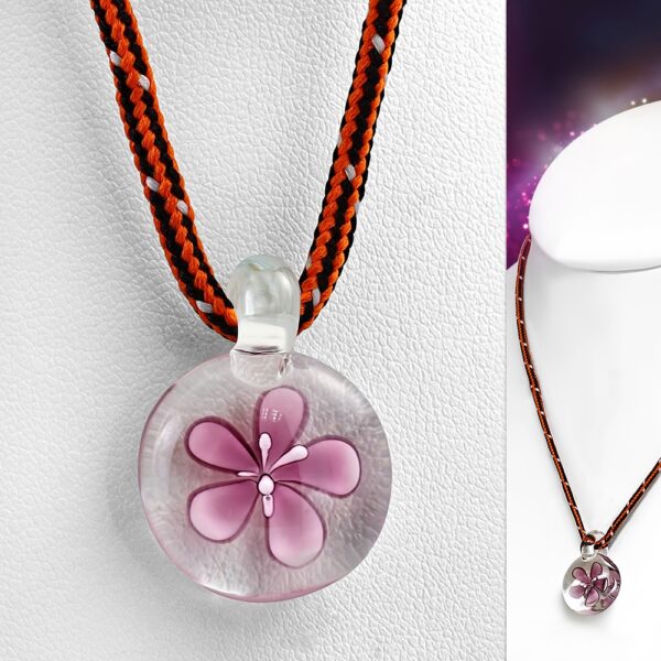 Bianka nyaklánc virágos medállal