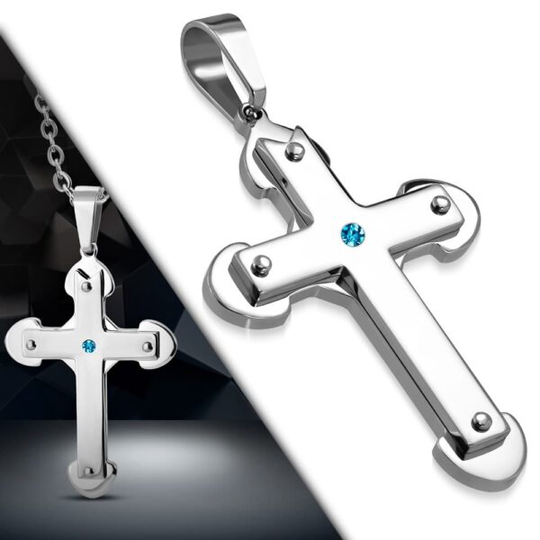 Ezüst színű nemesacél, kereszt alakú medál, cirkónia kristállyal