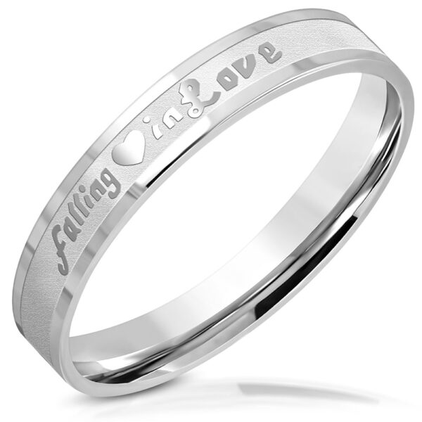 Ezüst színű nemesacél gyűrű "falling in love" felirattal