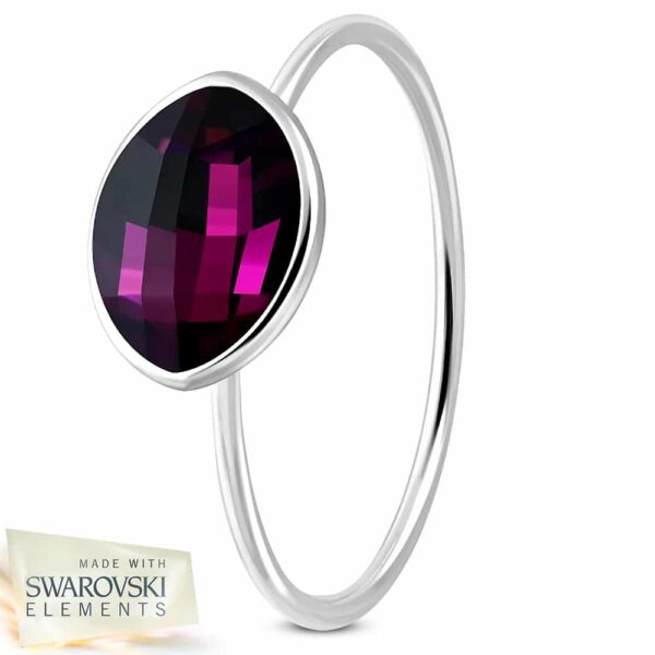 Ezüst színű nemesacél gyűrű ékszer lila kristállyal