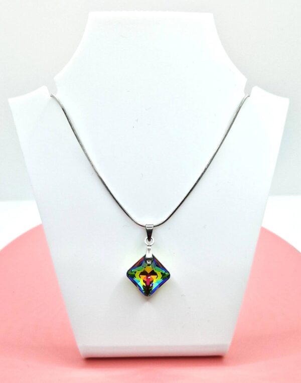 Swarovski kristályos nemesacél nyaklánc - Vitrail Medium - 16 mm Rombusz