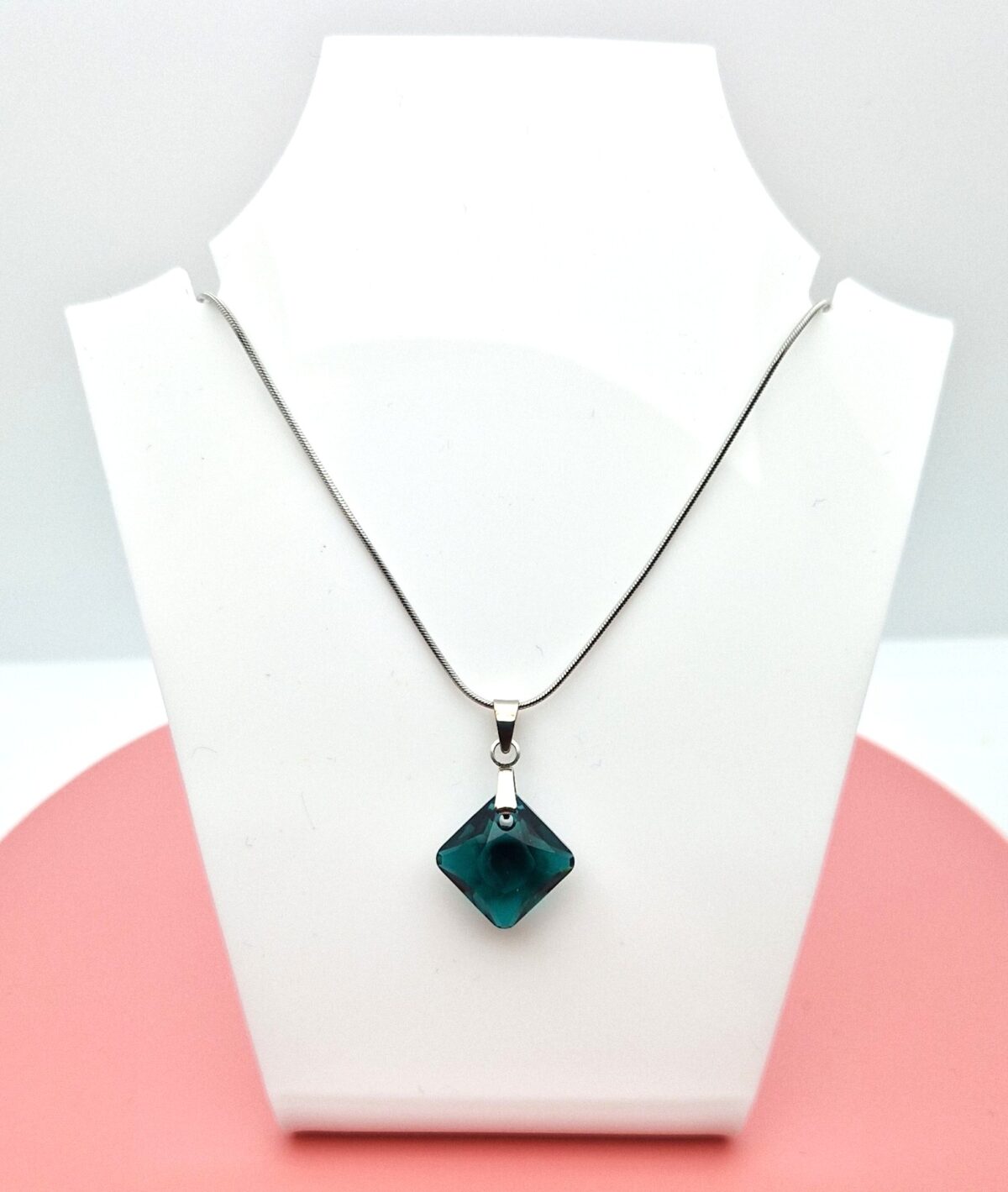 6431 Emerald Rombusz 16mm