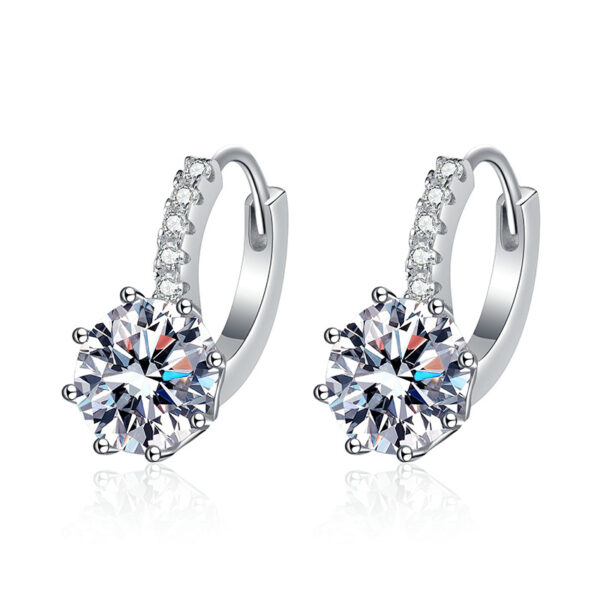 2 karátos Moissanite gyémánt 925 ezüst fülbevaló