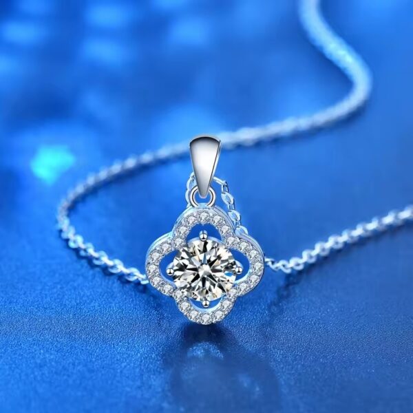 2 karátos Moissanite gyémánt 925 ezüst nyaklánc