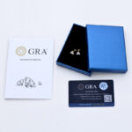 Háromszög 14K aranyozott bedugós ezüst fülbevaló - 0.6 karátos Moissanite gyémánt kövekkel - Image 5