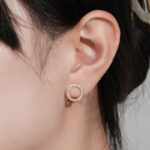 Karika 14K aranyozott bedugós ezüst fülbevaló - 0.5 karátos Moissanite gyémánt kövekkel - Image 5