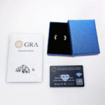 Félkör 14K aranyozott bedugós ezüst fülbevaló - 0.6 karátos Moissanite gyémánt kövekkel - Image 6