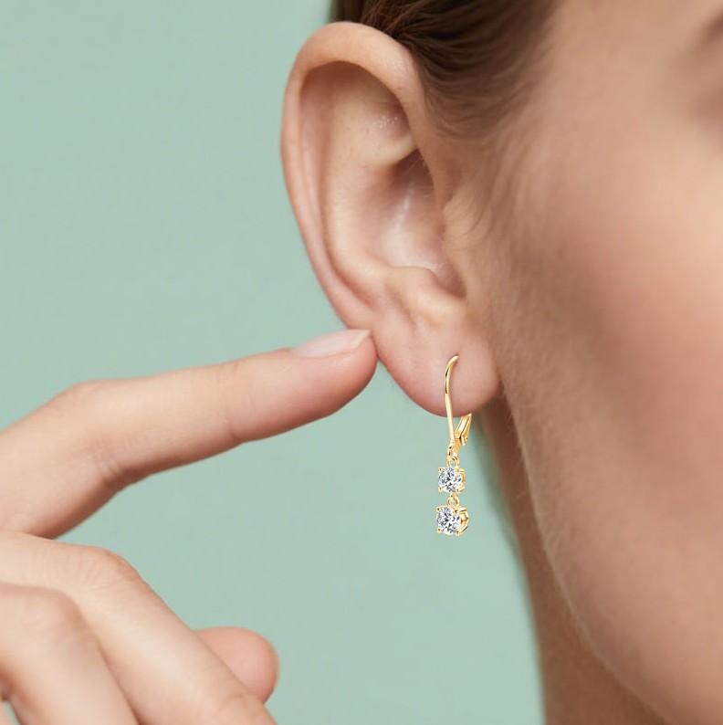 1.4 karátos Moissanite gyémánt aranyozott 925 ezüst lógós fülbevaló - EkszerWebshop.hu 1.4 karátos Moissanite gyémánt aranyozott 925 ezüst lógós fülbevaló - EkszerWebshop.hu