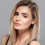 14K aranyozott apró karika ezüst fülbevaló - 2 karátos Moissanite gyémánt kövekkel - Image 4