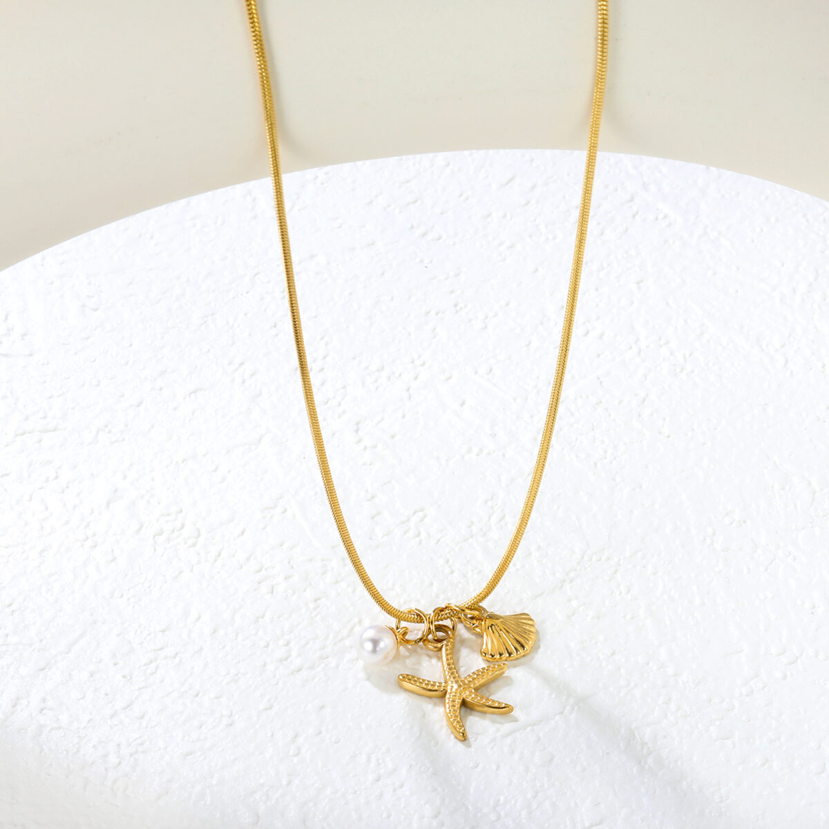 18K aranyozott vízálló hipoallergén nemesacél nyaklánc PVD bevonattal - Tengeri csillag - EkszerWebshop.hu 18K aranyozott vízálló hipoallergén nemesacél nyaklánc PVD bevonattal - Tengeri csillag - EkszerWebshop.hu