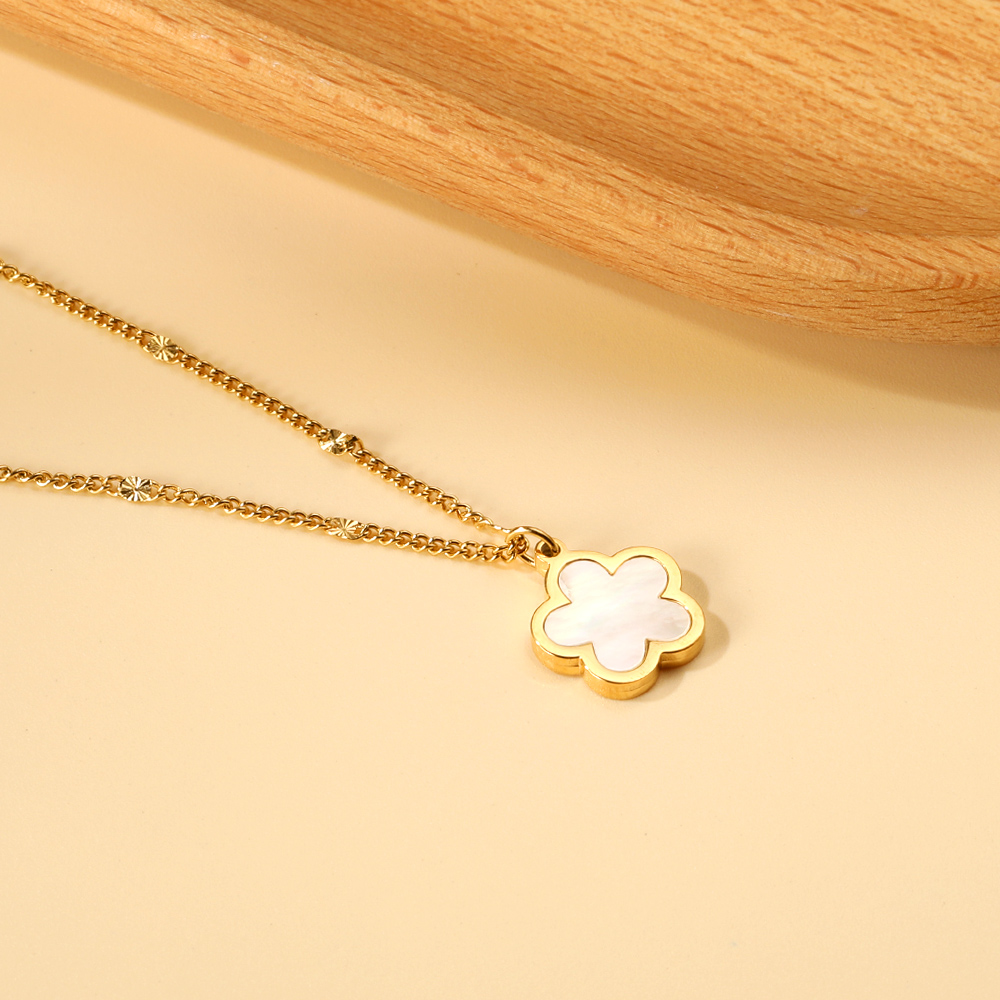 Clover 18K aranyozott vízálló hipoallergén nemesacél nyaklánc PVD bevonattal - EkszerWebshop.hu Clover 18K aranyozott vízálló hipoallergén nemesacél nyaklánc PVD bevonattal - EkszerWebshop.hu