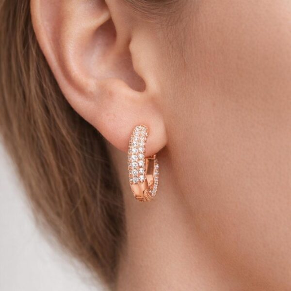 Kicsi 925 sterling ezüst 18K rózsa aranyozott vastag pavé cirkónia köves karika fülbevaló (1.5 cm) - EkszerWebshop.hu