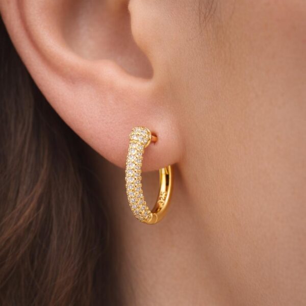 925 sterling ezüst pavé cirkónia köves gömb díszítésű karika fülbevaló - 14K sárgaarany bevonattal -EkszerWebshop.hu