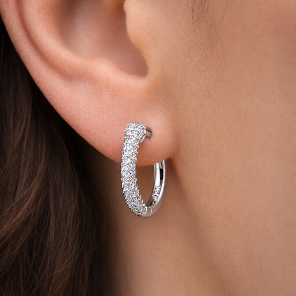 925 sterling ezüst pavé cirkónia köves gömb díszítésű karika fülbevaló - 18K Fehér arany bevonattal - EkszerWebshop.hu 925 sterling ezüst pavé cirkónia köves gömb díszítésű karika fülbevaló - 18K Fehér arany bevonattal - EkszerWebshop.hu