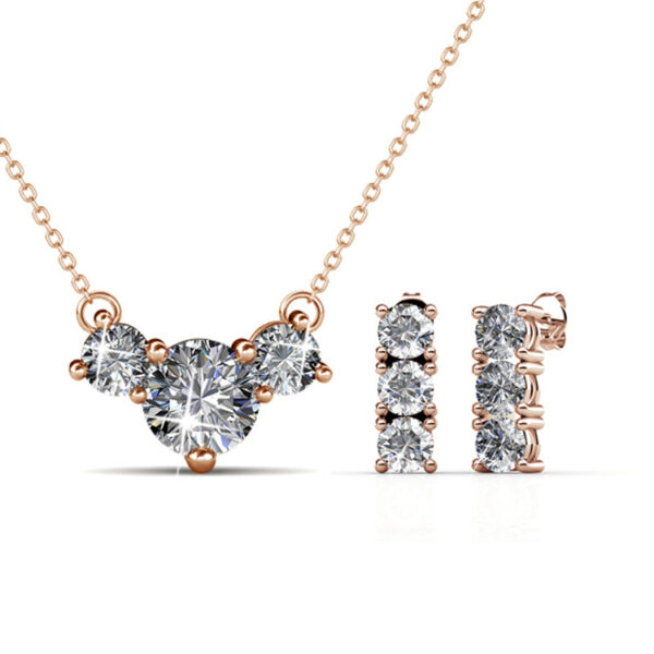 Kerek 18K aranyozott ékszerszett Swarovski® kristályokkal díszítve - Rózsaarany színben - EkszerWebshop.hu