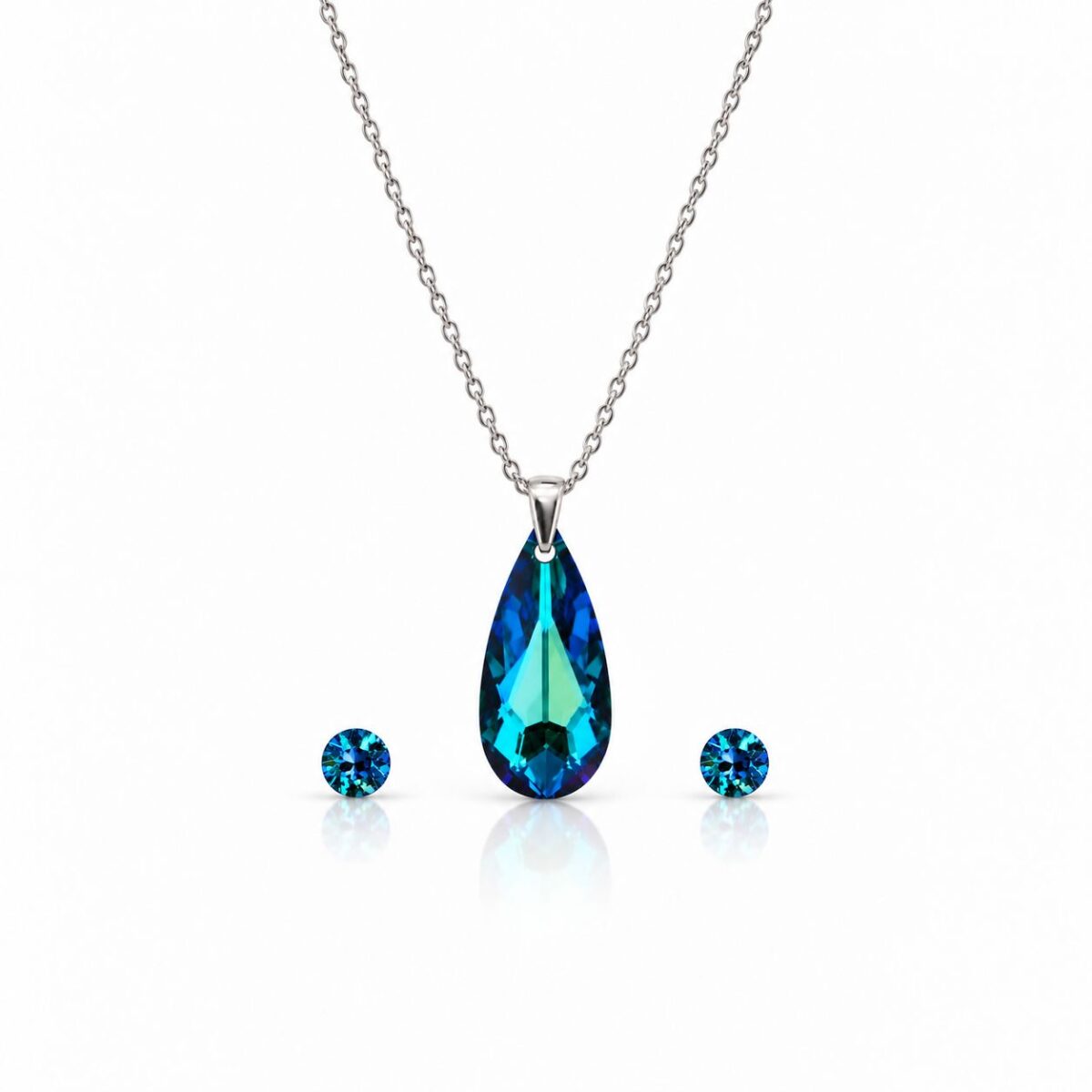 6100 - Ezüst ékszerszett - 24 mm - Kék Csepp Swarovski kristályos ezüst ékszerszett - EkszerWebshop.hu - Bermuda blue - távoli Ezüst ékszerszett - Csepp swarovski kristályos (2.4 cm medál, 0.6 cm fülbevaló) - Kék