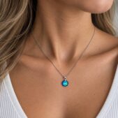 6430 - Ezüst nyaklánc swarovski kristállyal - EkszerWebshop.hu - Kék - modellen