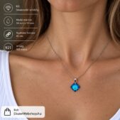 Kék, bermuda blue Rombusz Swarovski kristályos ezüst nyaklánc - EkszerWebshop.hu -nyakon