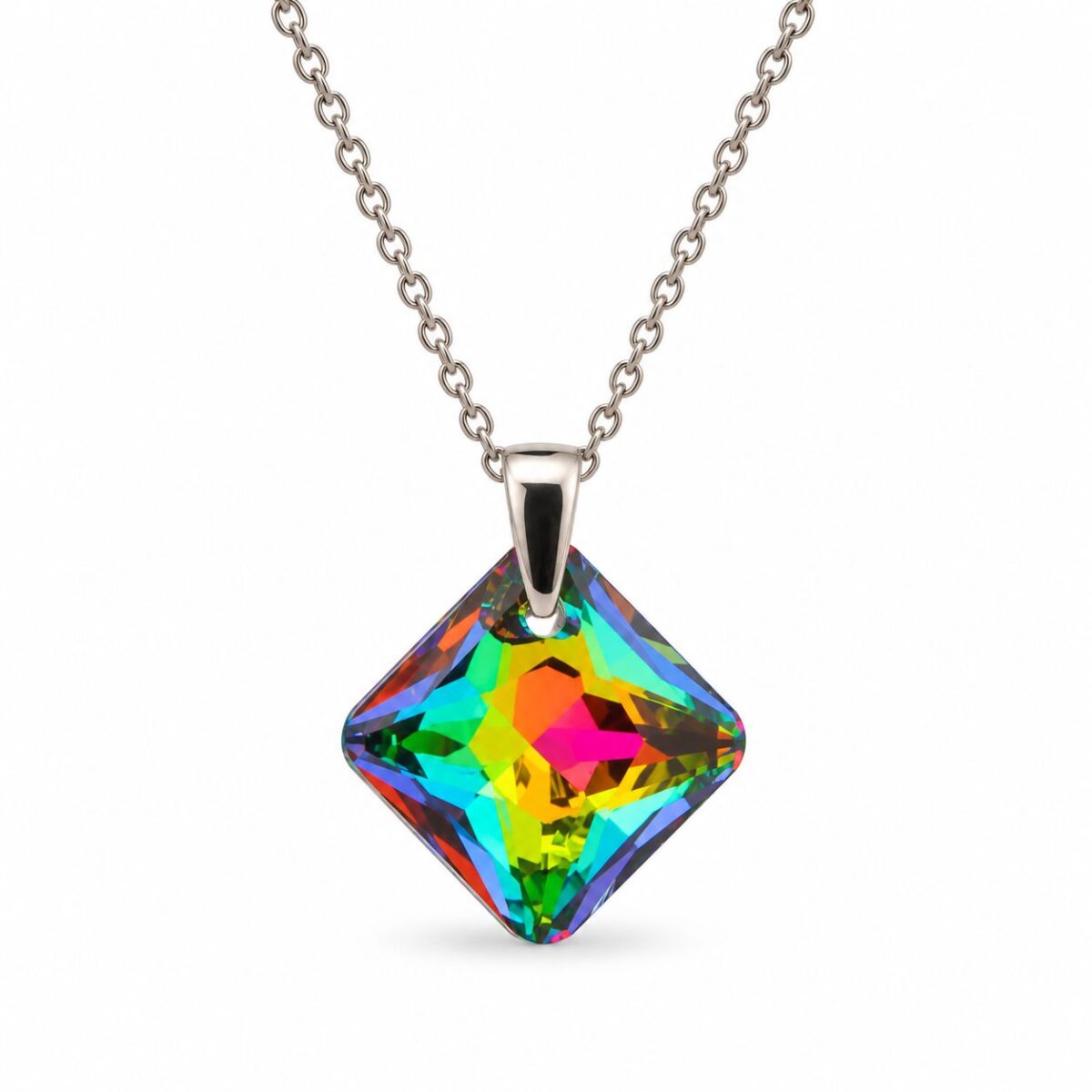 6431- Zöld Vitrail medium Rombusz Swarovski kristályos ezüst nyaklánc - EkszerWebshop.hu Ezüst nyaklánc - Szögletes swarovski kristály medállal (1.6 cm) - Zöld, Vitrail medium